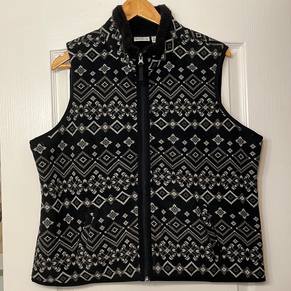 💋2/$20 Cozy Fair isle Croft & Barrow fleece vest - Picture 1 of 4